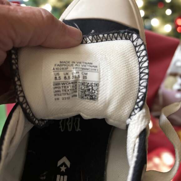 Converse Chuck Taylor All Star Lift Platform Low Canvas Sneakers with Cherry - Picture 5 of 6